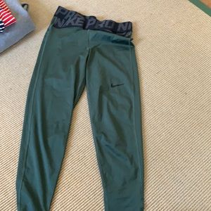 Nike pro mid length tights